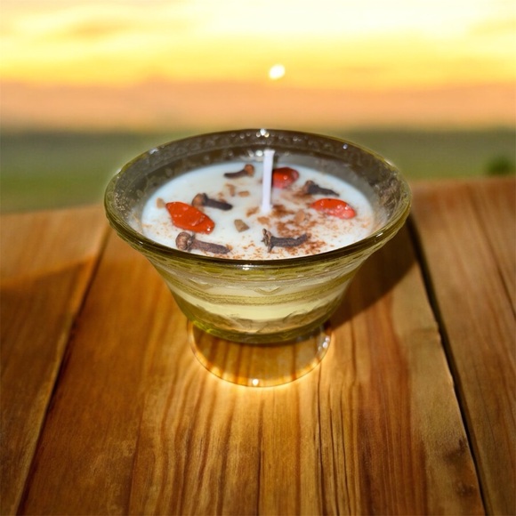 Warm Spiced Apple Pie 6oz Candle Hand Made with Cinnamon Sticks & Red Jasper - Picture 5 of 5